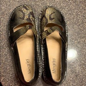 Alegria size 40 Mary Janes